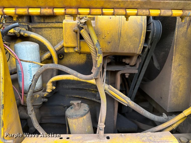 image for item ET6397 1983 Case W18B wheel loader