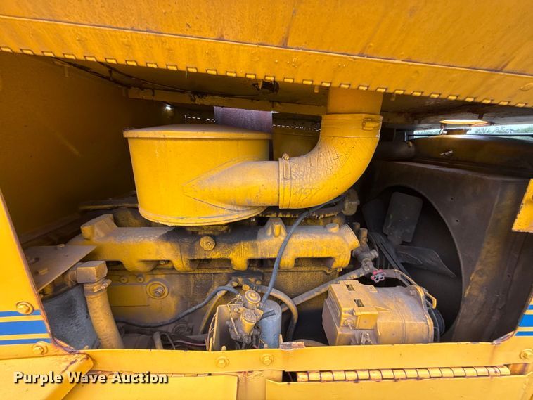 image for item ET6397 1983 Case W18B wheel loader