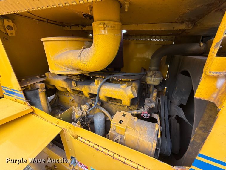 image for item ET6397 1983 Case W18B wheel loader