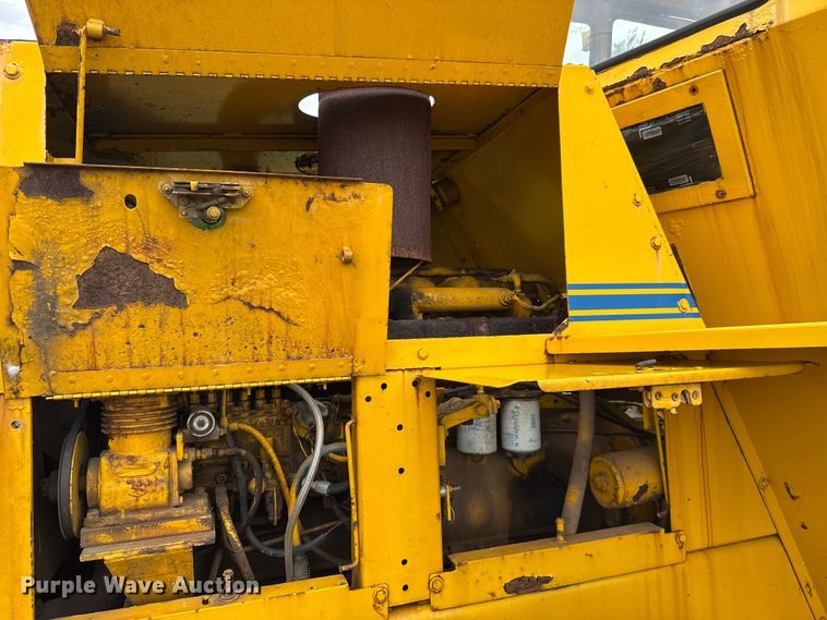 image for item ET6397 1983 Case W18B wheel loader