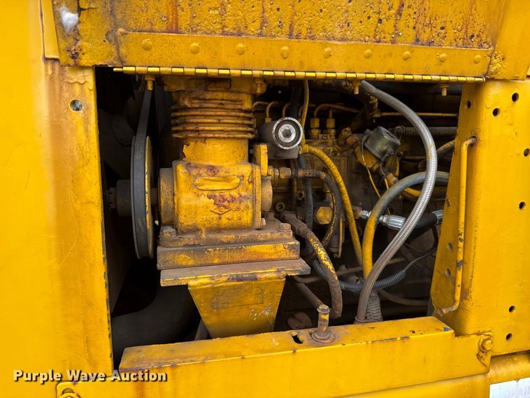 image for item ET6397 1983 Case W18B wheel loader