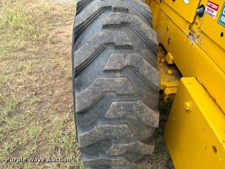 image for item ET6397 1983 Case W18B wheel loader