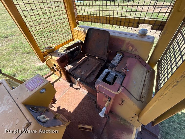 image for item ET6404 Caterpillar D6D dozer