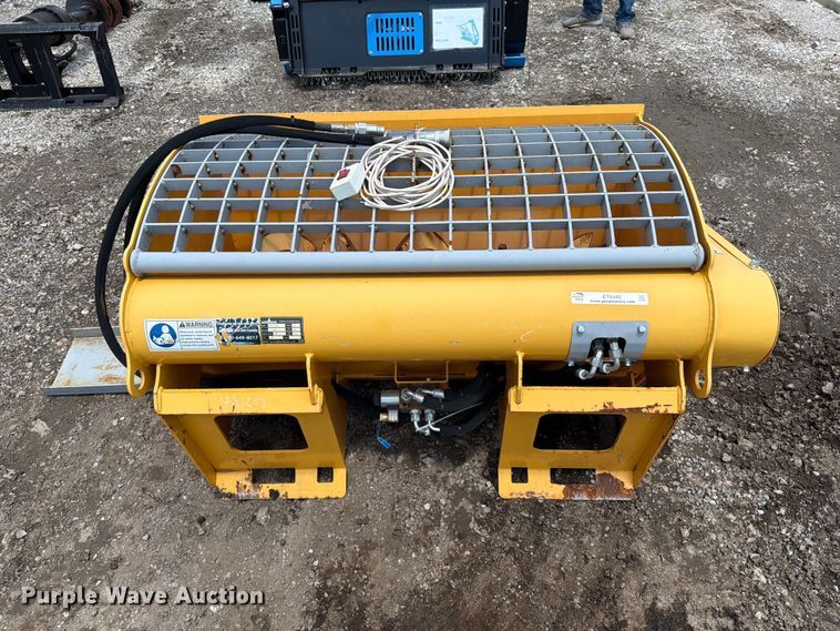 image for item ET6442 2023 LandHonor DCM-11-250G skid steer concrete mixer