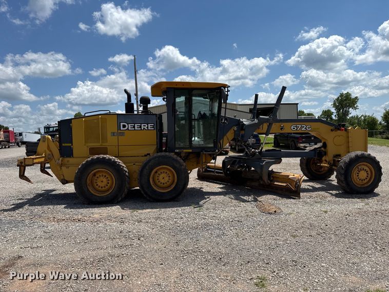 image for item ET6447 2010 John Deere 672G motor grader