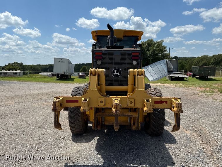 image for item ET6447 2010 John Deere 672G motor grader