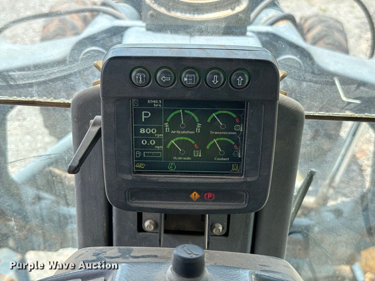 image for item ET6447 2010 John Deere 672G motor grader