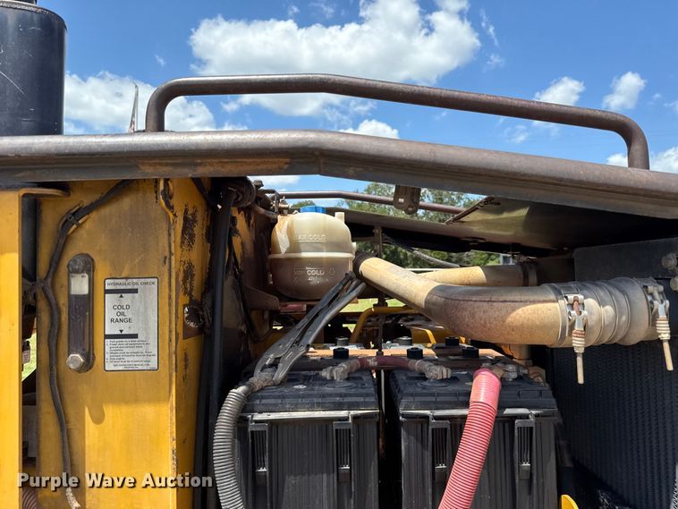 image for item ET6447 2010 John Deere 672G motor grader