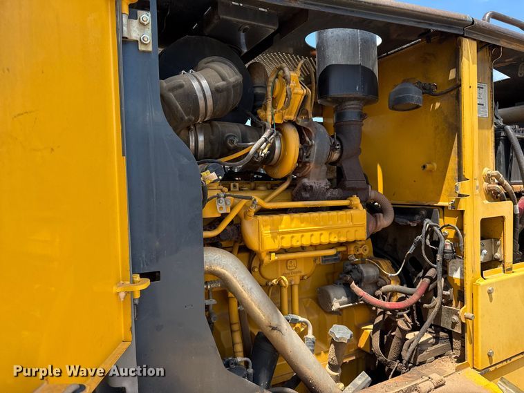 image for item ET6447 2010 John Deere 672G motor grader