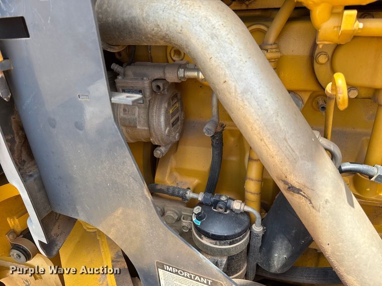 image for item ET6447 2010 John Deere 672G motor grader