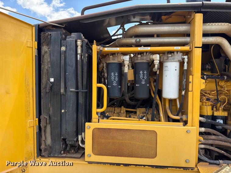 image for item ET6447 2010 John Deere 672G motor grader