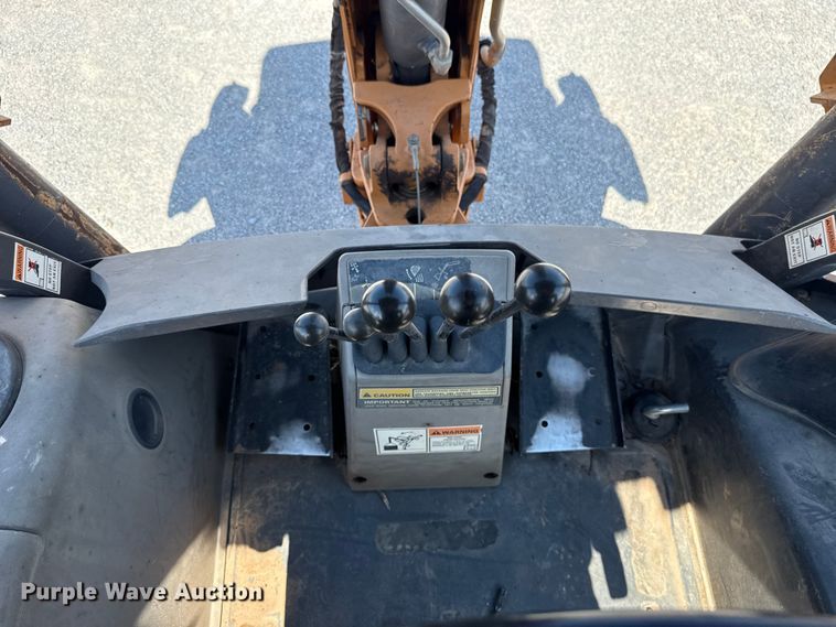 image for item ET6448 2013 Case 580N backhoe