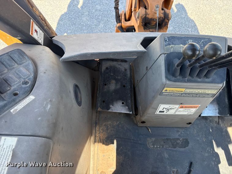 image for item ET6448 2013 Case 580N backhoe