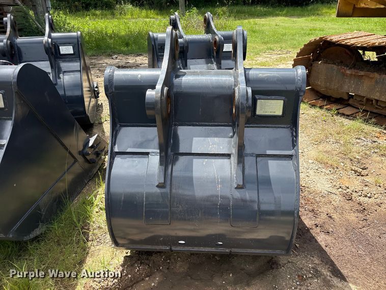 image for item EU0670 Smartcharm SCGB200-CAT320D-42GP excavator bucket