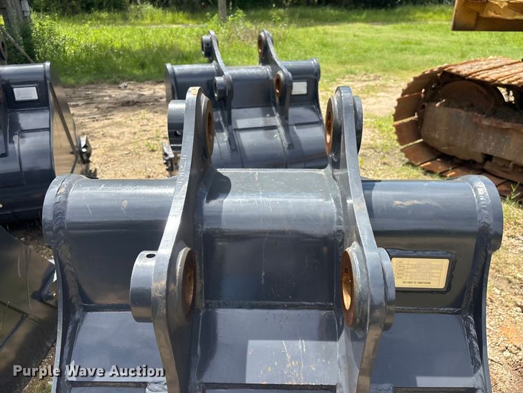 image for item EU0670 Smartcharm SCGB200-CAT320D-42GP excavator bucket