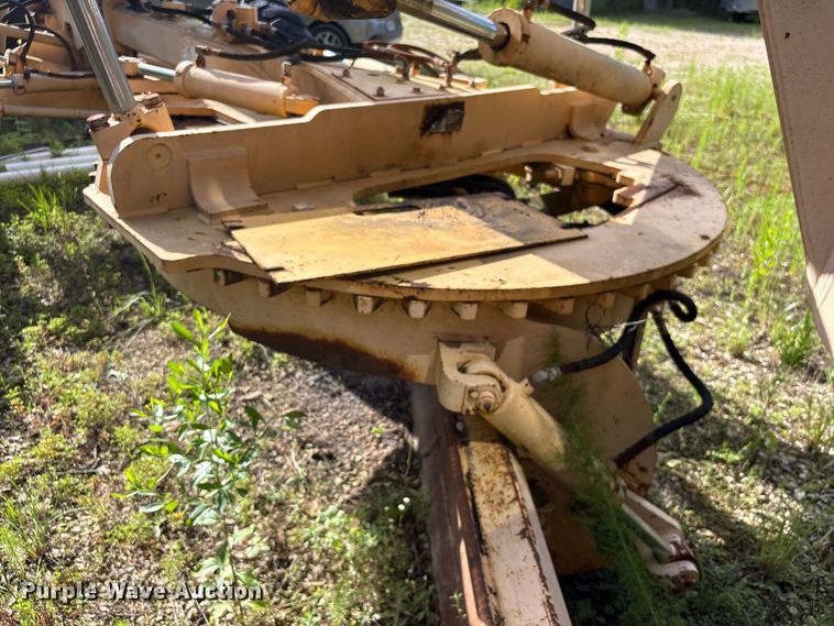 image for item EU0682 1999 Champion 720A motor grader