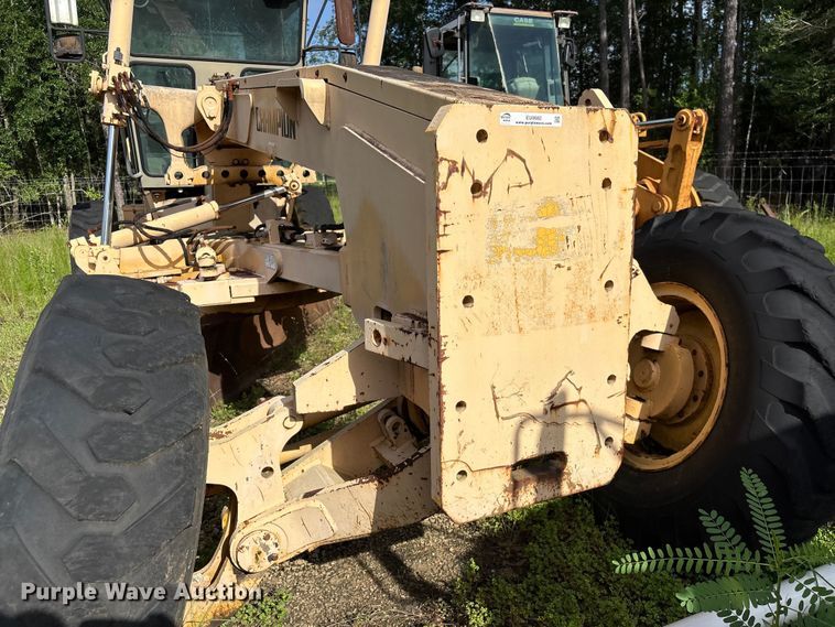 image for item EU0682 1999 Champion 720A motor grader