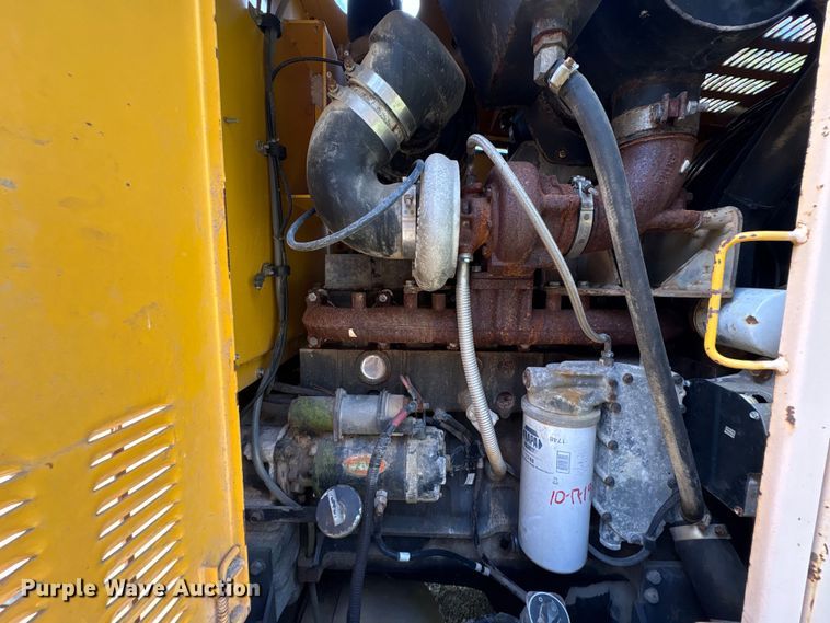image for item EU0682 1999 Champion 720A motor grader