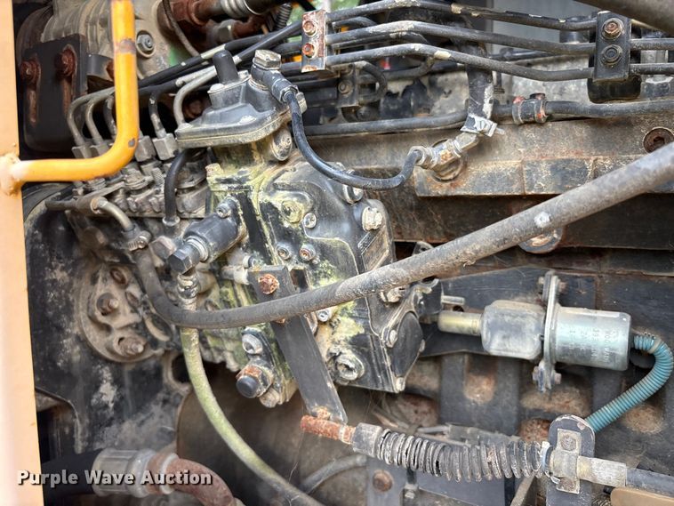 image for item EU0682 1999 Champion 720A motor grader