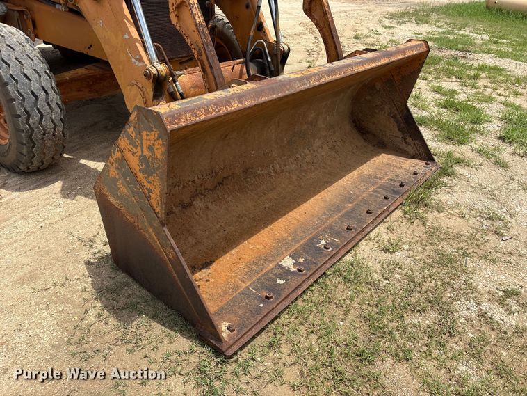 image for item EU0683 1996 Case 580L backhoe