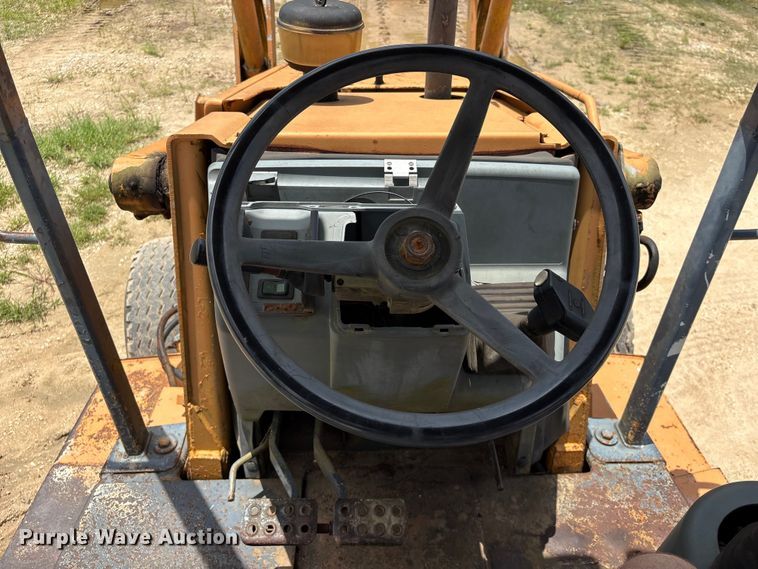 image for item EU0683 1996 Case 580L backhoe