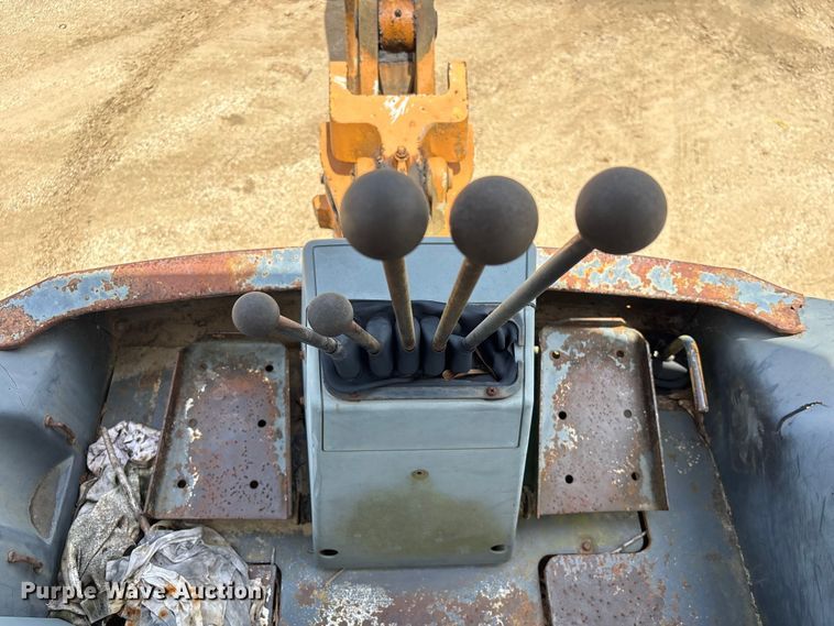 image for item EU0683 1996 Case 580L backhoe