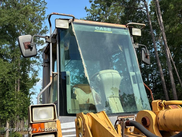 image for item EU0684 2000 Case 621C wheel loader