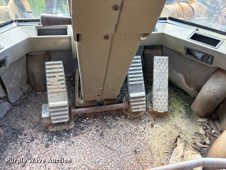 image for item EU0684 2000 Case 621C wheel loader