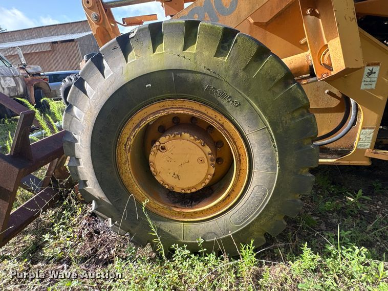 image for item EU0684 2000 Case 621C wheel loader