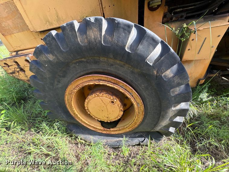 image for item EU0684 2000 Case 621C wheel loader