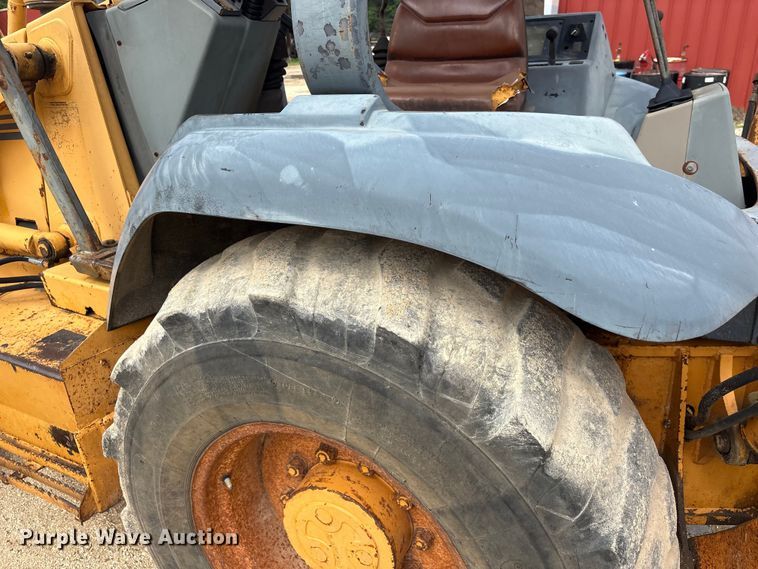 image for item EU0687 1997 Case 580L Series 2 backhoe