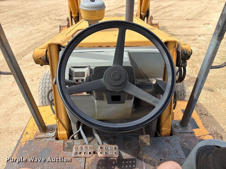 image for item EU0687 1997 Case 580L Series 2 backhoe