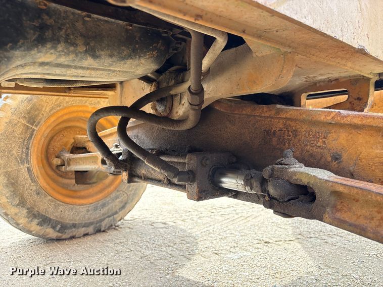 image for item EU0687 1997 Case 580L Series 2 backhoe