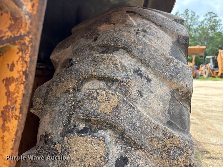 image for item EU0687 1997 Case 580L Series 2 backhoe