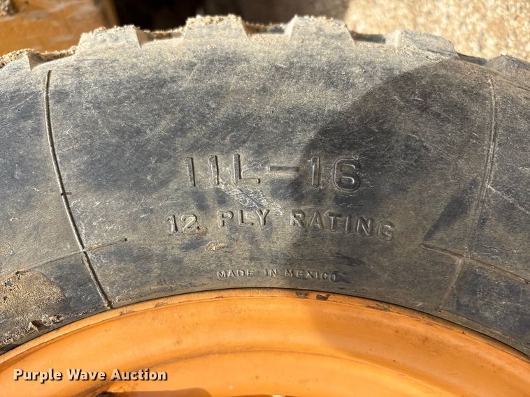 image for item EU0687 1997 Case 580L Series 2 backhoe