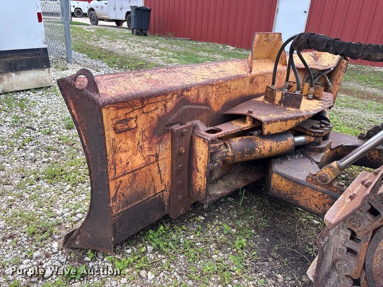 image for item EU0690 1998 Case 550G dozer
