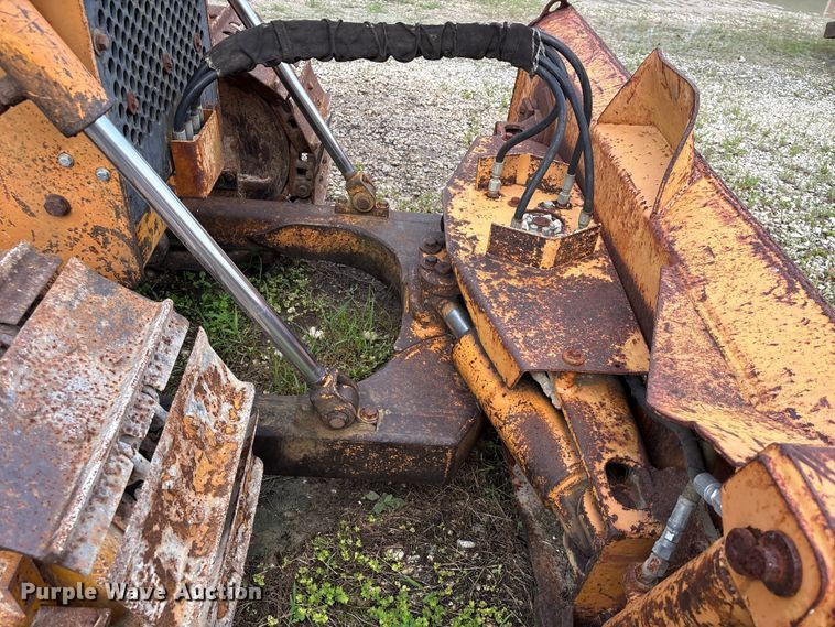 image for item EU0690 1998 Case 550G dozer