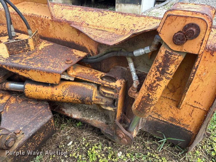 image for item EU0690 1998 Case 550G dozer