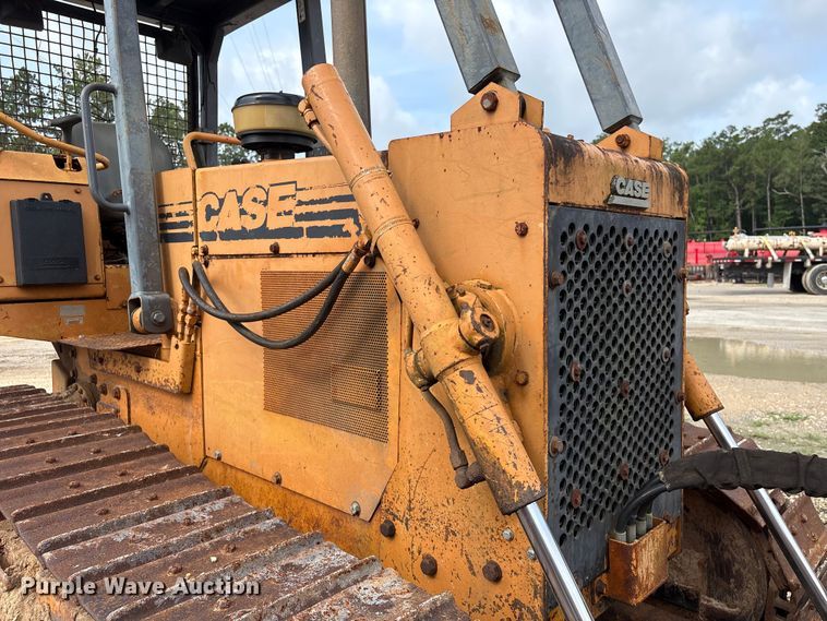 image for item EU0690 1998 Case 550G dozer