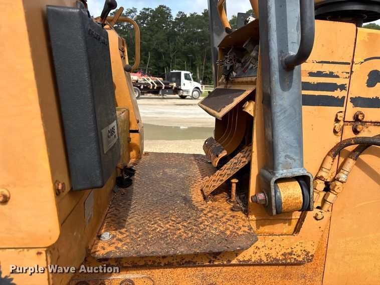 image for item EU0690 1998 Case 550G dozer