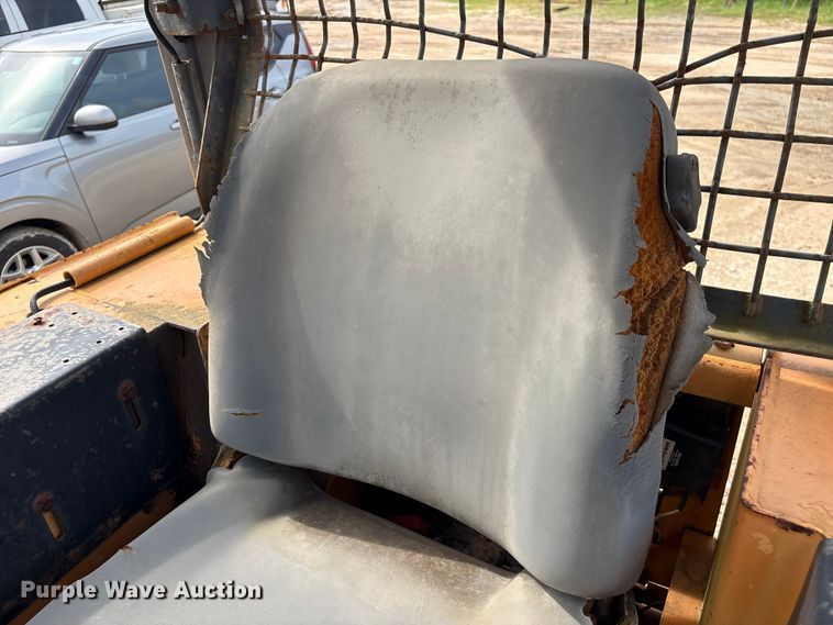 image for item EU0690 1998 Case 550G dozer