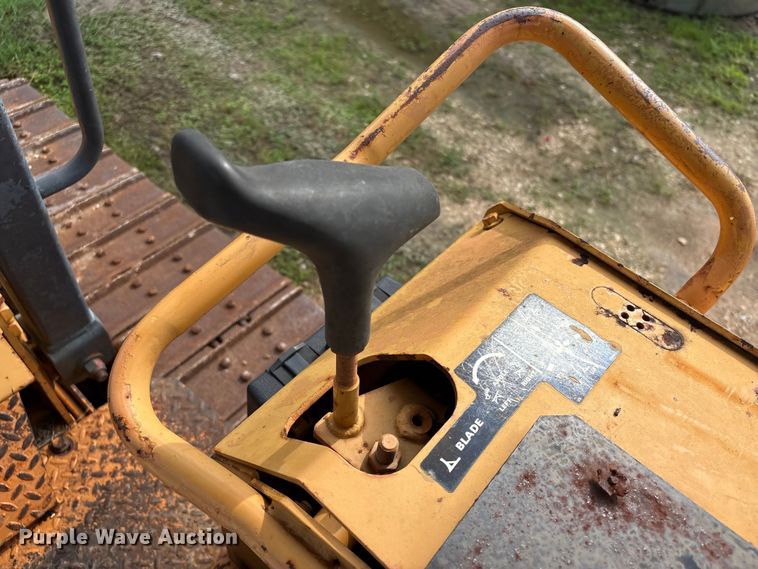 image for item EU0690 1998 Case 550G dozer