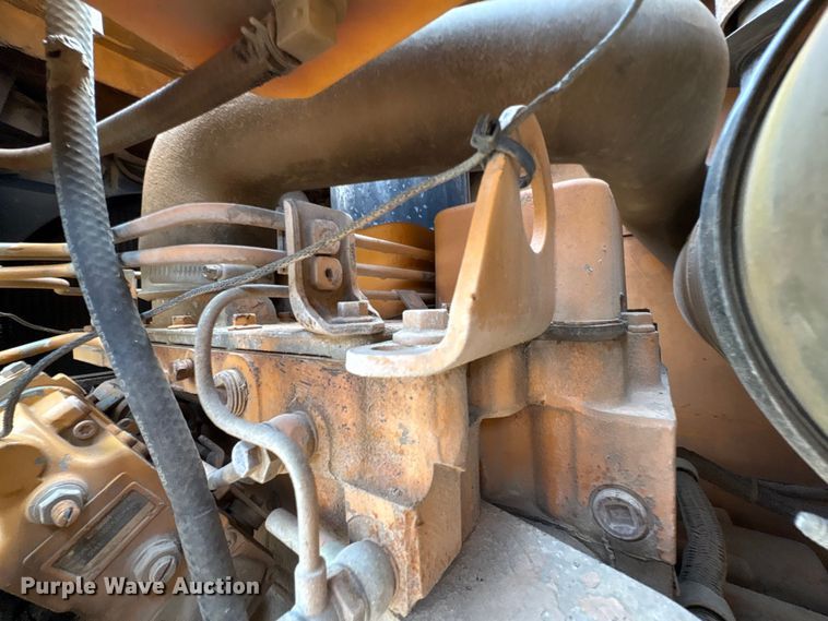 image for item EU0690 1998 Case 550G dozer