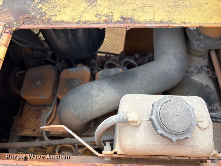 image for item EU0690 1998 Case 550G dozer