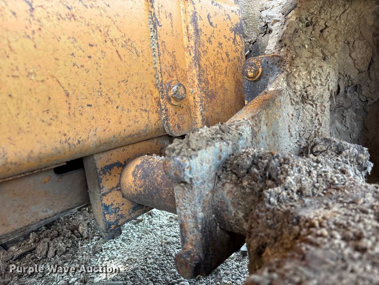 image for item EU0690 1998 Case 550G dozer