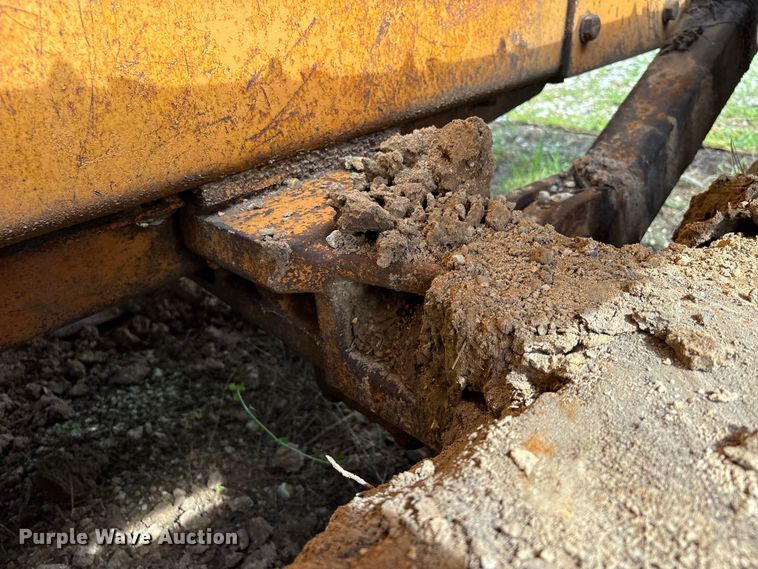image for item EU0690 1998 Case 550G dozer