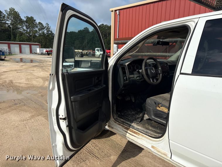 image for item EU0692 2012 Dodge Ram 3500 Crew Cab utility bed pickup truck