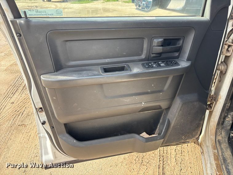 image for item EU0692 2012 Dodge Ram 3500 Crew Cab utility bed pickup truck