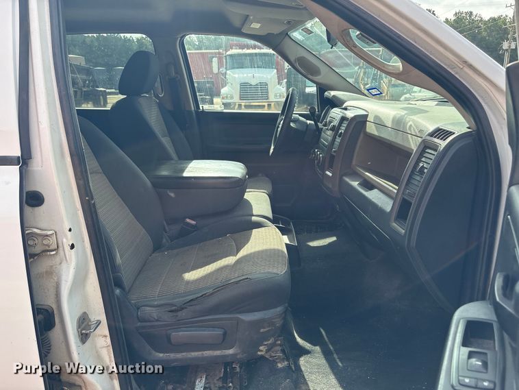 image for item EU0692 2012 Dodge Ram 3500 Crew Cab utility bed pickup truck