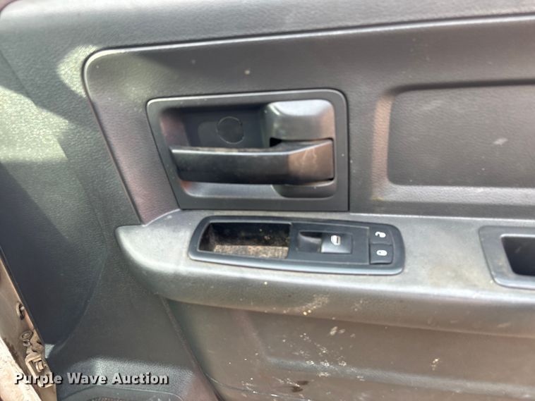 image for item EU0692 2012 Dodge Ram 3500 Crew Cab utility bed pickup truck